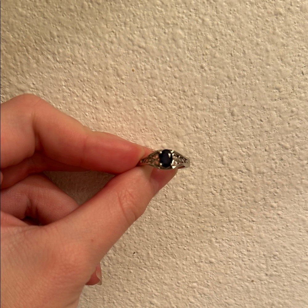 Elegant Silver Ring with Sapphire Stone